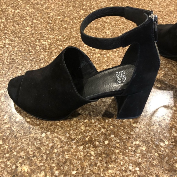 Eileen Fisher Suede Matty Sandals Size 7.5 - Picture 4 of 8